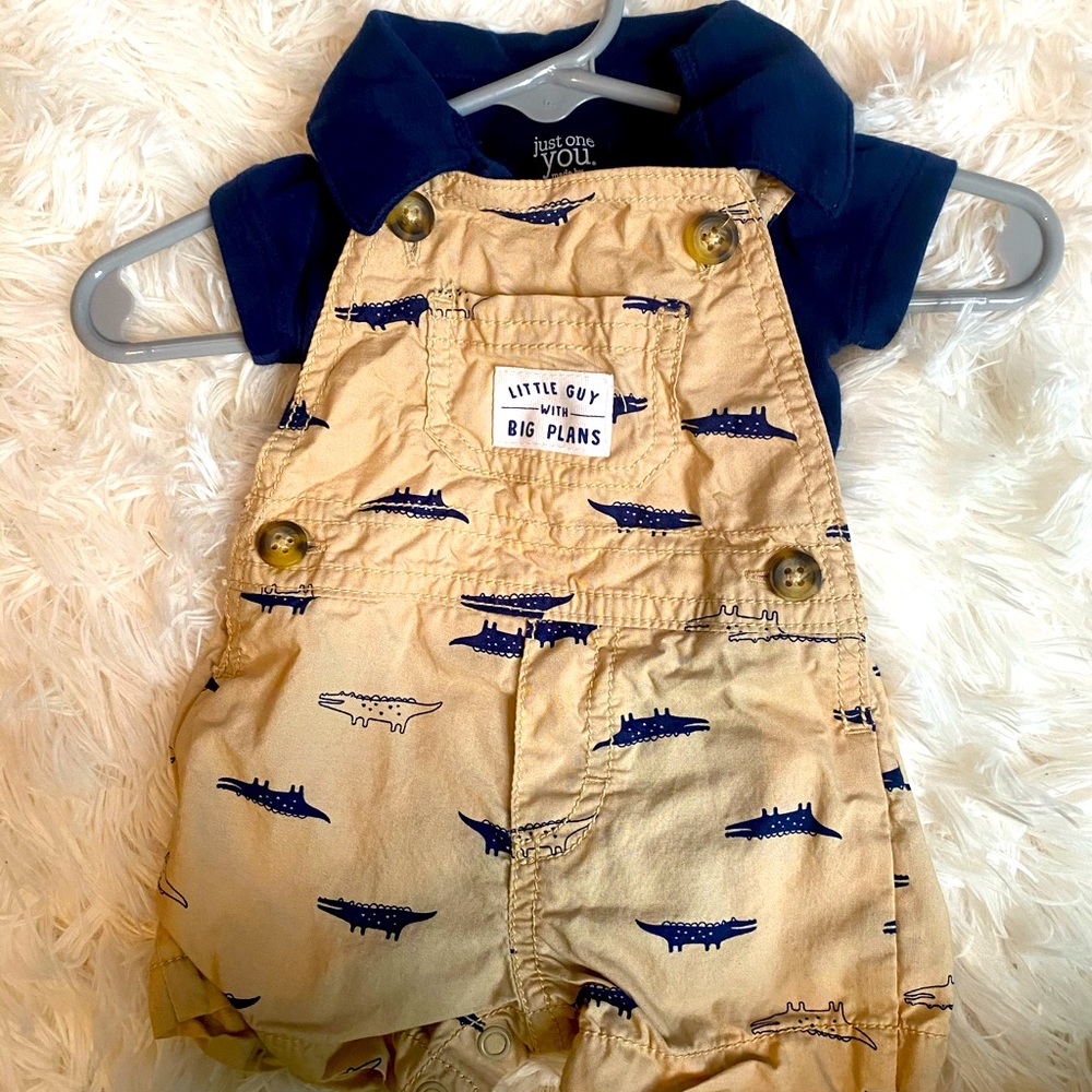 Carter’s Navy Overall set